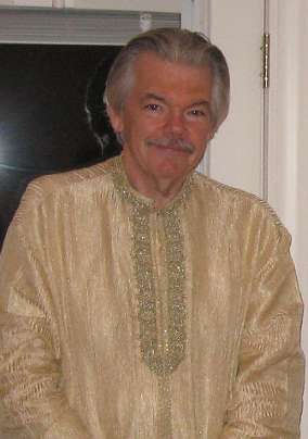 Jefferson Aikens.jpg - Dr Jeffery Aiken described the blissful experience of close to four years of daily coordination of the ideal life lead by the Maharishi Vedic Pandits.